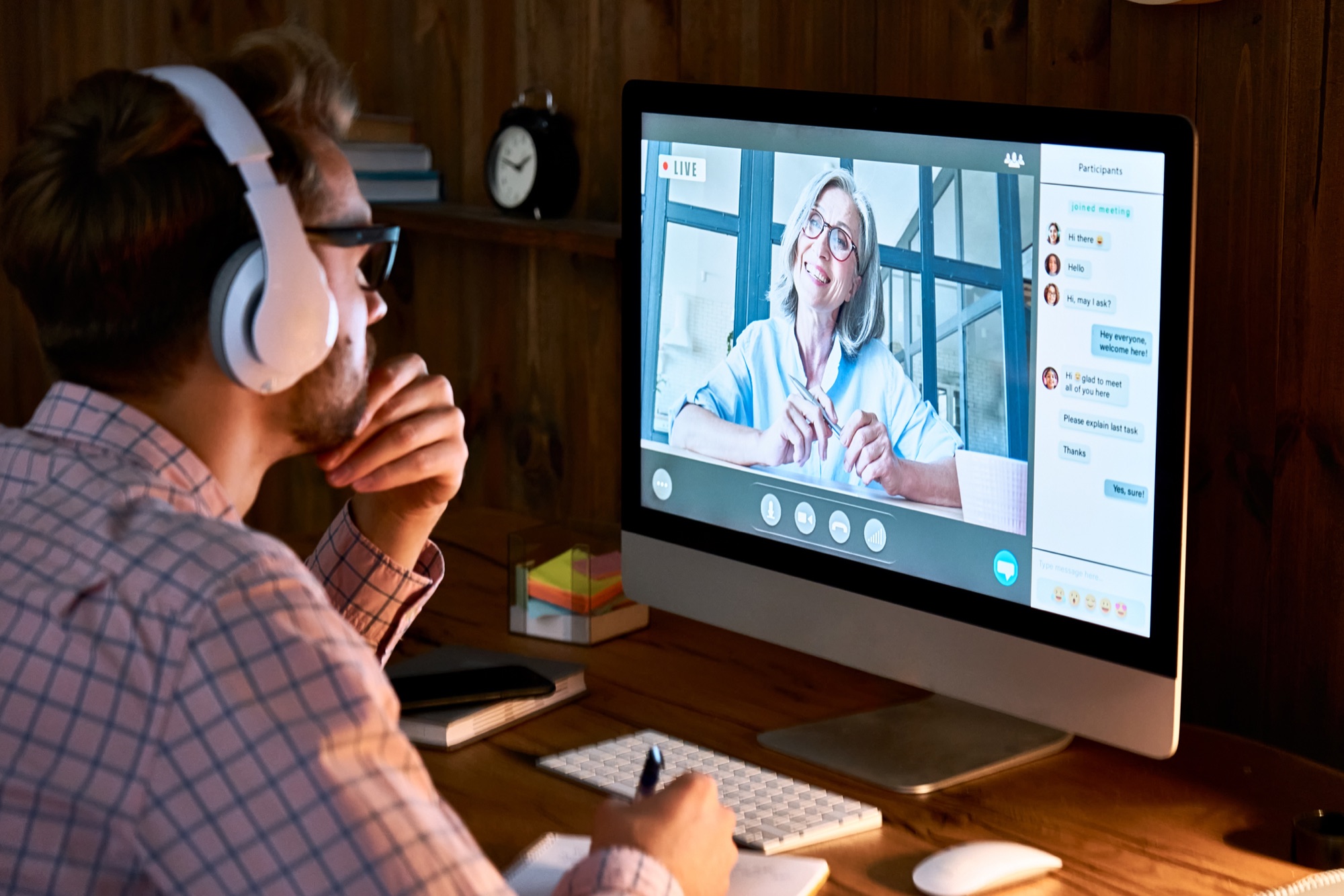 Internationally trained clinician in an online coaching session